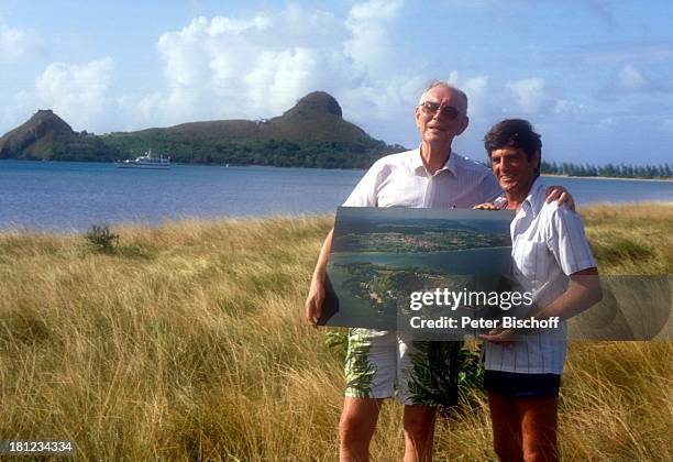 Graf Lennart Bernadotte, Robert Devaux , , Gründung einer Schwesternschaft mit Nationalpark "Pigeon Island" auf St.Lucia/Karibik, , Fotografie von...