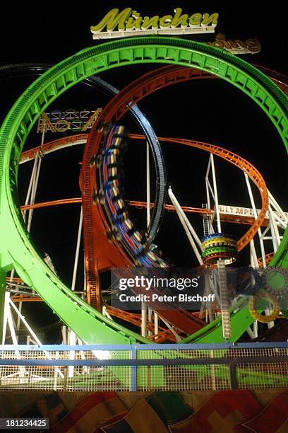 Achterbahn, Olympia-Looping, Fahrgeschäft, "Bremer Freimarkt", Reise, Bremen, Deutschland, Europa, , Volksfest, Jahrmarkt, Kirmis, bei Nacht,...