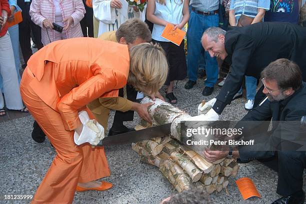 Braut Heike Götz , Dieter Hartwigsen , Bräutigam Detlef Lafrentz , Hochzeitsgäste, Hochzeit von Heike Götz und Detlef Lafrentz, vor der "E v a n g e...