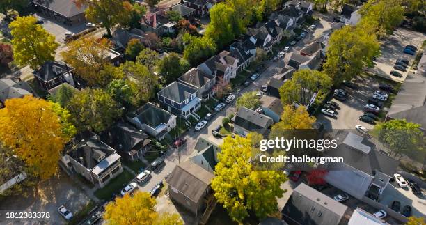 residential area in lexington, kentucky - kentucky road stock pictures, royalty-free photos & images