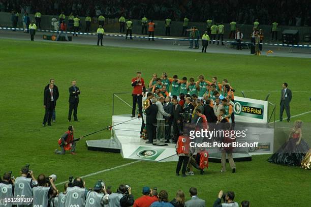 Fußballmannschaft "SV Werder Bremen", DFB-Pokalendspiel 2004 "SV Werder Bremen - Alemannia Aachen", Berlin, , "Olympia-Stadion", Fussball, Spiel,...