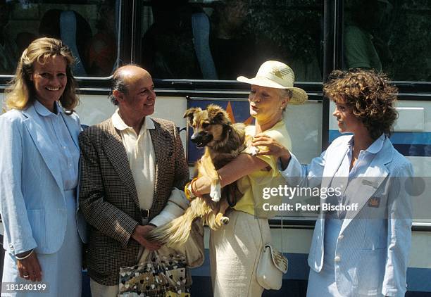 Claudia Rieschel, Buddy Elias, Elisabeth Wiedemann, Simone Rethel, , ARD-Serie "Schoene Ferien", Folge 2 "Mallorca", Spanien, Episode 2 "Ein Herz...