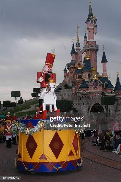 Christmas Parade, "Disneyland Park", "Disneyland Resort Paris", Paris/Frankreich, Europa, , Freizeitpark, Vergnügungspark, Weihnachten,...