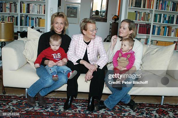 Wibke Bruhns , Tochter Annika Bruhns-Petersson-Petersson ) mit Sohn "Sammy" Sam Jesper, Tochter Meike Bruhns mit Tochter Ida Luise, Homestory,...