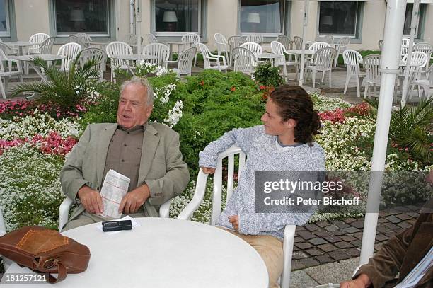 Producer Wolfgang Rademann , Andreas Winterhalder , Inselhotel Steigenberger, Konstanz, Bodensee, , Tisch, sitzend, Stühle, Schauspieler, Promis,...