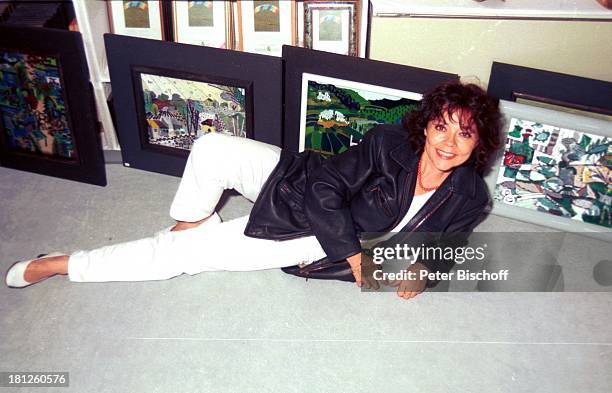 Simone Rethel, Homestory, Starnberger See bei München, Deutschland, , Schauspielerin, Bild, Gemälde,