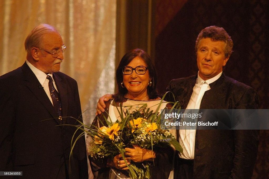 Konzertveranstalter Fritz Rau, Nana Mouskouri, Moderator Michael ...