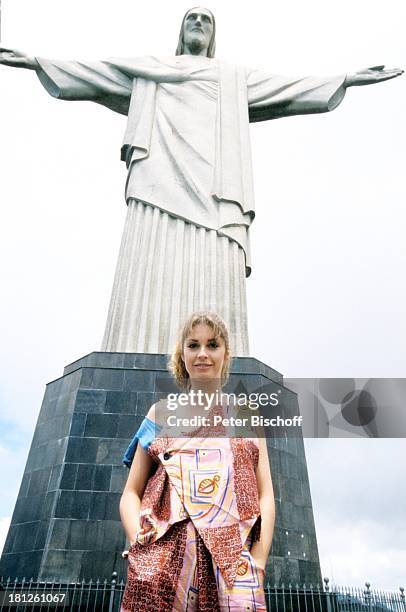 Olivia Pascal, neben den Dreharbeiten zur ZDF-Reihe "Traumschiff", Folge 15, "Brasilien", Episode 1-3, , Rio de Janeiro/Brasilien/Südamerika, Berg...