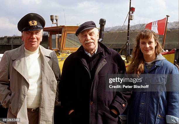 Heinz Reincke, Ferdinand Dux, Britta Schmeling, , Dreharbeiten zur ZDF-Komödie "Ein Tiger auf Mallorca", , Auftritt, Schiff, Boot, Hafen,...