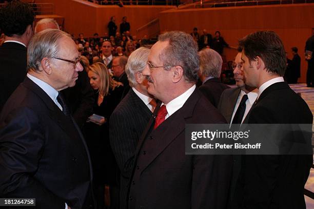 Dr. Franz Burda , Christian Ude , ZDF-Show: "Echo Klassik 2005", Philharmonie im Gasteig, München, Deutschland, , 12. Verleihung, Klassikpreis,...