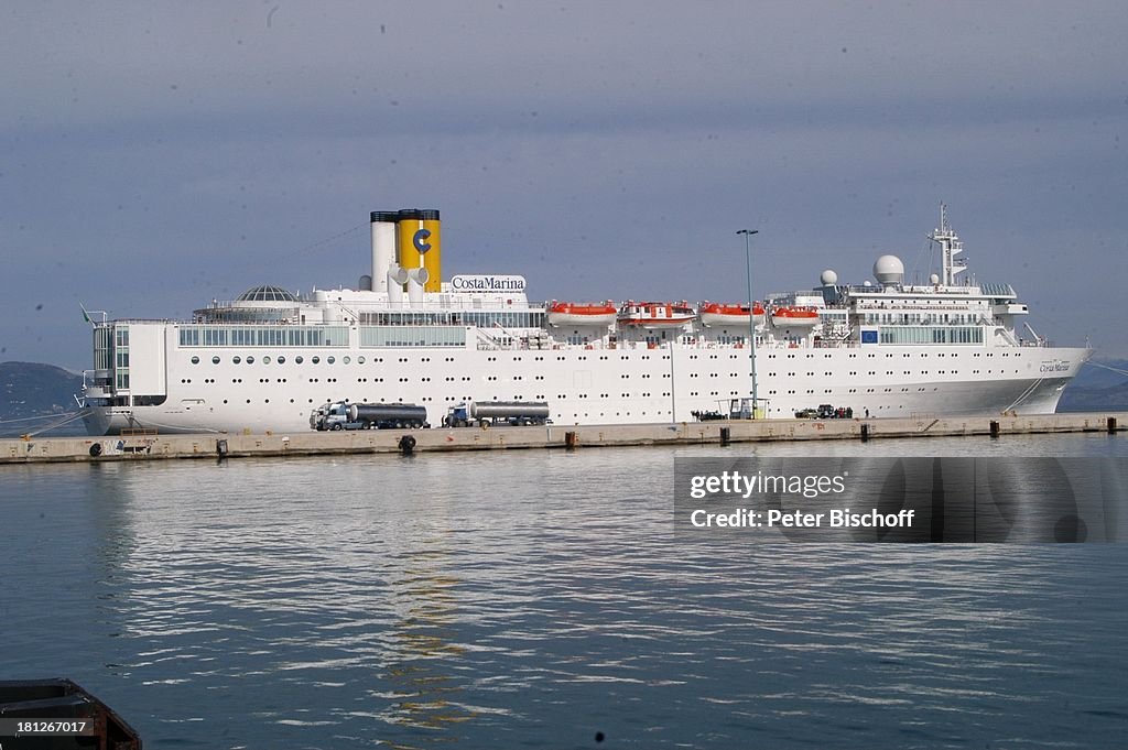 Kreuzfahrtschiff 'Costa Marina', Hafen von Korfu, Insel Korfu, G