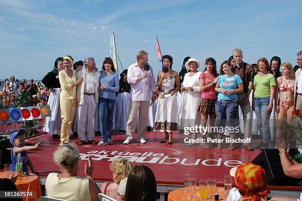 Peer Schmidt, Ehefrau Helga Schlack, Katja Ebstein, Ludger Abeln , Madeleine Wehle , Marie-Luise Marjan, Kati und Ela von der Musikgruppe...