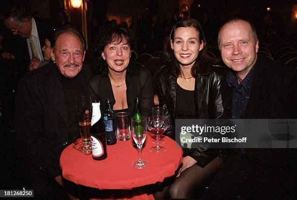 Herber Köfer, Lebensgefährtin Heike Knoche,Tochter, Mirjam, Michael Kausch, , Premiere desTheaterstücks "Heinz Rühmann - der Clown"...