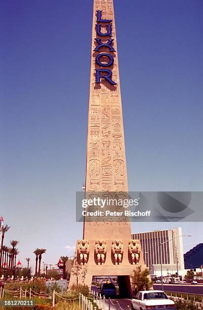 Hotel "Luxor", Reise, Las Vegas/Nevada/USA/Nordamerika, , Obelisk, Pyramide,
