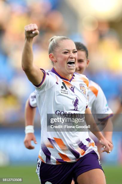 Millie Farrow of Perth celebrates a goal during the A-League Women round six match between Wellington Phoenix and Perth Glory at Go Media Stadium, on...