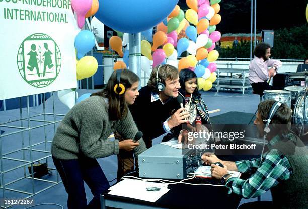 Desiree Nosbusch, Georg Bossert, Internationale Funkaustellung, Berlin, Deutschland, Europa, , Benefiz, Charity, Sammlung, Spenden zu Gunsten der...