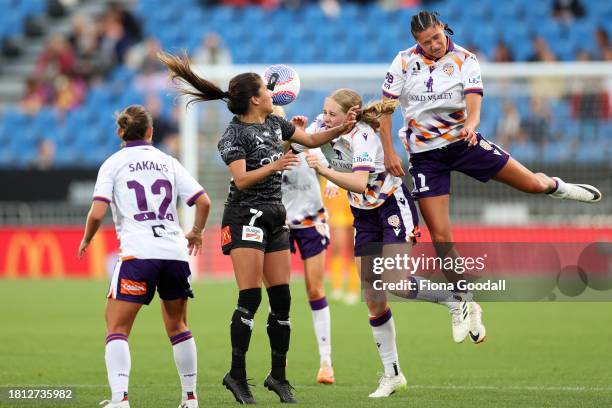 Chloe Knott of Wellington competes for the ball during the A-League Women round six match between Wellington Phoenix and Perth Glory at Go Media...