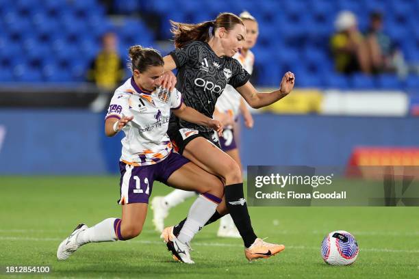 Sofia Sakalis of Perth with Mackenzie Barry of Wellington during the A-League Women round six match between Wellington Phoenix and Perth Glory at Go...