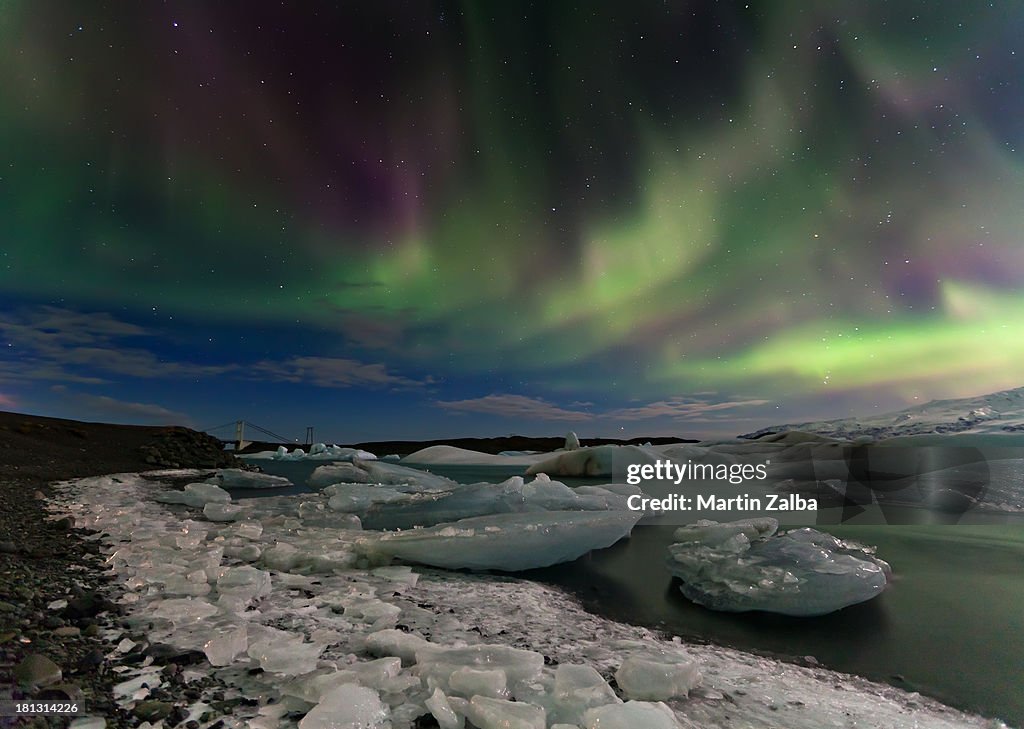 A la orilla del Glaciar Jokulsarlon (Islandia)