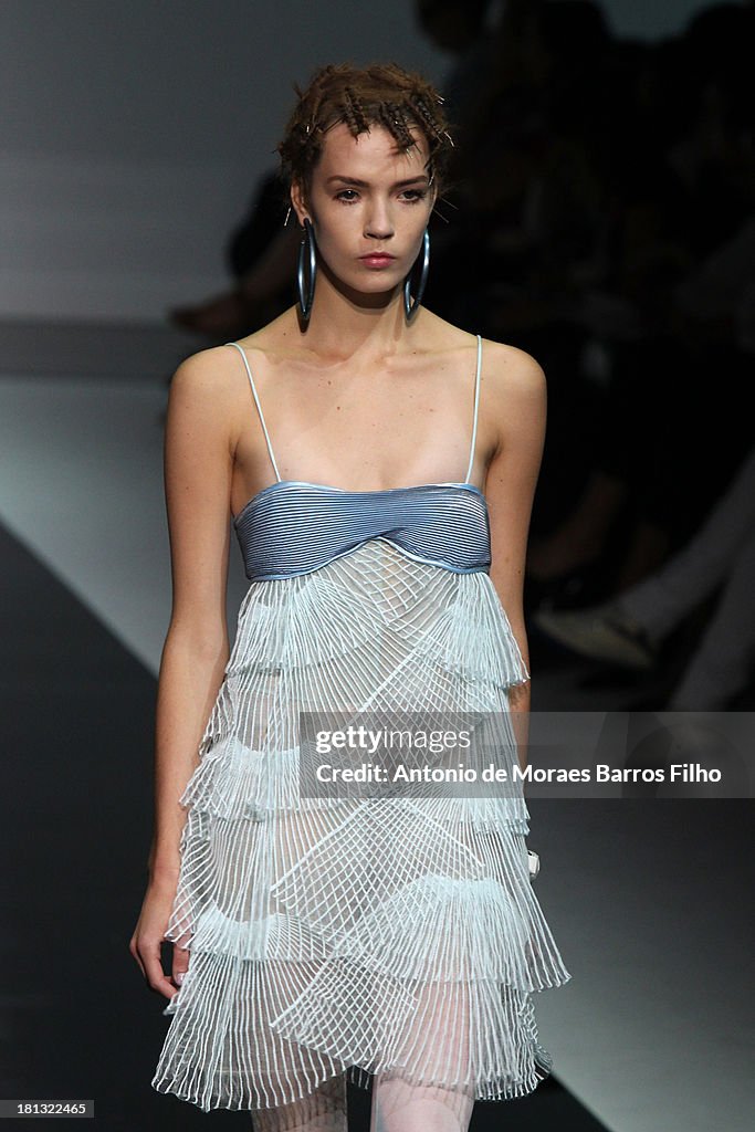 Emporio Armani - Runway - Milan Fashion Week Womenswear Spring/Summer 2014