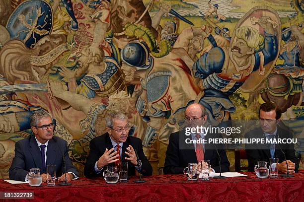 Casa Real's Spanish surgeon Fernandez Tapia, Spanish surgeon Miguel Cabanela, Spanish Casa Real household Rafael Spottorno and Spanish surgeon Angel...