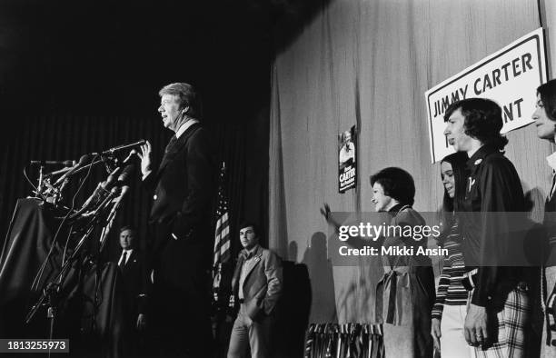 Donnell Carter 30 Donnel Carter Stock Photos, High-Res Pictures, and Images - Getty Images