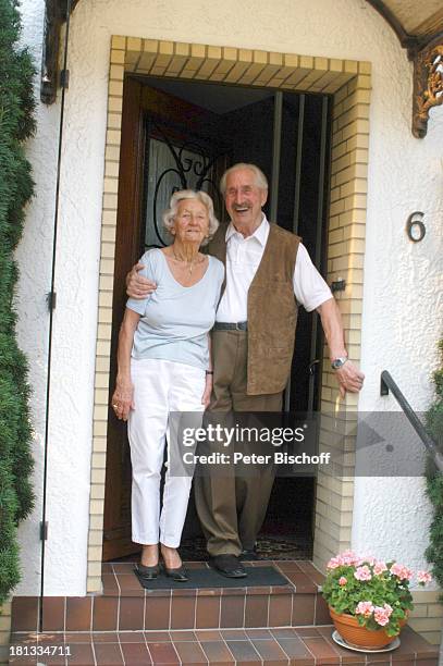 Erna Bobbert - Ex-Schwiegermutter von Rudi Carrell, Mutter von Ex-Ehefrau Anke Kesselaar, Lebensgefährte Werner Schulz , Homestory, Bremen,...