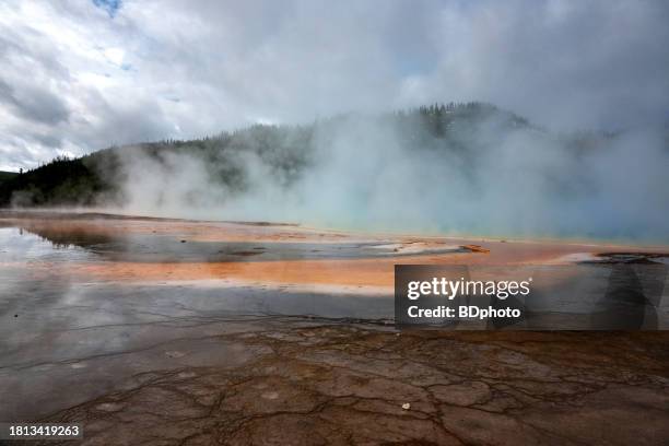 yellowstone geothermal features - midway geyser basin stock pictures, royalty-free photos & images