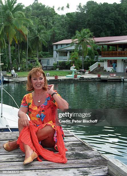 16 Beine Wasser Stock Photos, High-Res Pictures, And Images - Getty Images