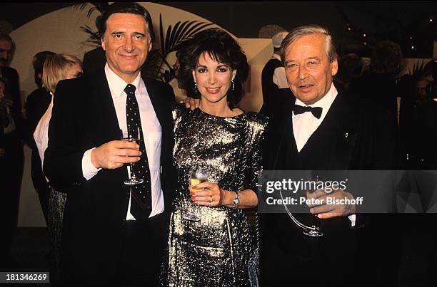 Helmut Fischer, Petra Schürmann und Ehemann Dr. Gerhard Freund , Fernsehpreis "Telestar", Köln, Deutschland, , Sekt-Glas, Wein-Glas, Schauspieler,...