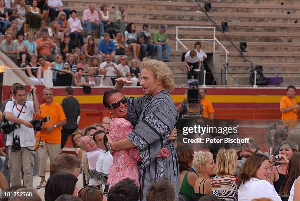 Thomas Gottschalk beim "Warm Up" zur ZDF-Show "Wetten, dass?", Publikum, Stierkampfarena "Coliseo Balear", Palma de Mallorca, Insel Mallorca,...