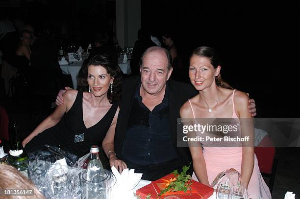 Kriemhild Jahn, Ralph Siegel, Tochter Marcella Siegel, Musical "Lachen", Premiere, Cuxhaven, Deutschland, ,