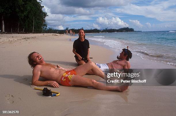 Elmar Wepper , Fritz Wepper , Freundin Prinzessin Angela von Hohenzollern , Urlaub auf Barbados, Barbados, Karibik, , Meer, Strand, Schnorchel,...