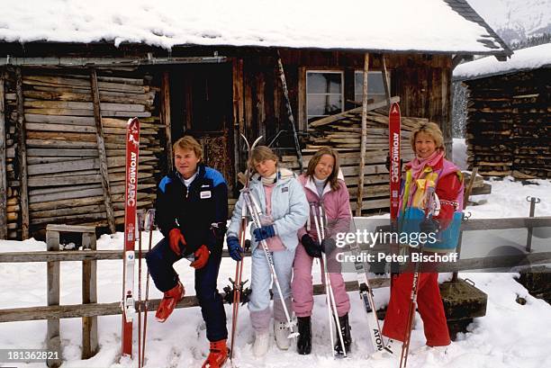 Fritz Wepper, Tochter Prinzessin Stephanie von Hohenzollern, Tochter Valerie von Hohenzollern, Ehefrau Angela Wepper , Urlaub in der Schweiz,...