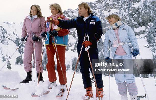 Fritz Wepper, Tochter Valerie von Hohenzollern , Ehefrau Angela Wepper , Tochter Prinzessin Stephanie von Hohenzollern , Urlaub in der Schweiz,...