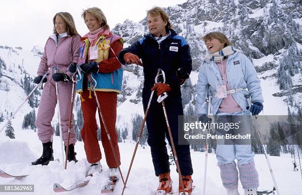 Fritz Wepper, Tochter Valerie von Hohenzollern , Ehefrau Angela Wepper , Tochter Prinzessin Stephanie von Hohenzollern , Urlaub in der Schweiz,...