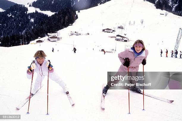 Prinzessin Stephanie von Hohenzollern , Valerie von Hohenzollern ,Töchter von A n g e l a W e p p e r, Urlaub in der Schweiz, Engelberg, Schweiz,...