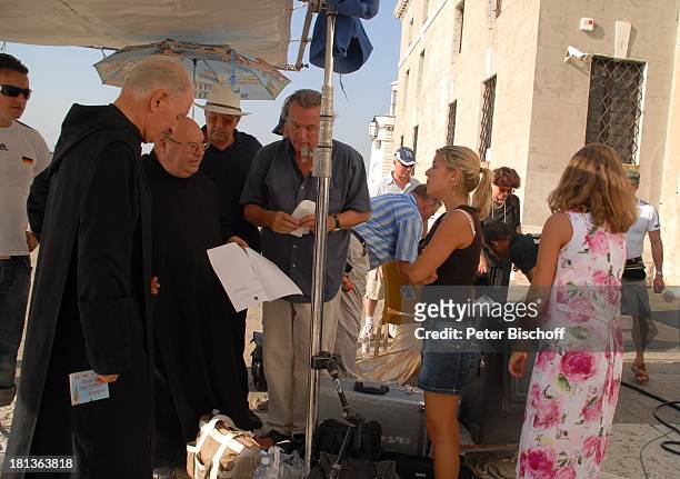 Ralph Siegel , Geistlicher, Teammitglieder, Dreh zum Musikfilm "Eine Nacht in Venedig" mit K R I E M H I L D J A H N, Basilica San Giorgio Maggiore ,...