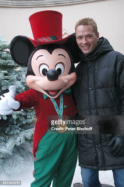 Branco Vukovic, Disneyfigur "Mickey Maus", Eröffnung der Weihnachtssaison, "Disneyland Resort Paris", Frankreich, Europa, Freizeitpark,...