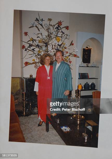 Foto von Friedrich von Thun und Ehefrau Gabriele Schniewind im Gästebuch von Henriette von Bohlen und Halbach , Homestory, Villa "Bled Targui",...