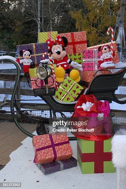 Micky Maus und Geschenke, Eröffnung der Weihnachtssaison 2009, "Disneyland Resort Paris", Paris, Frankreich, Europa, "Disneyland Park", Weihnachten,...