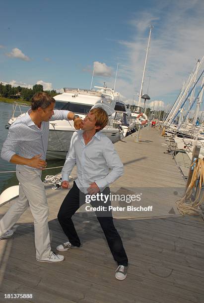 Andreas Brucker , Julian Weigend , ZDF-Sonntagsfilm Inga Lindström-Film, Folge 31 "Das Herz meines Vaters", Bullandö Marina, Värmdö bei Stockholm,...