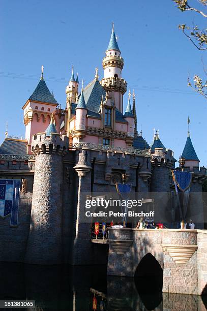 Cinderellas Schloß, "Disneyland Resort", Anaheim bei Los Angeles, Kalifornien, USA, Amerika, Nordamerika, Vergnügungspark, Freizeitpark, Reise,