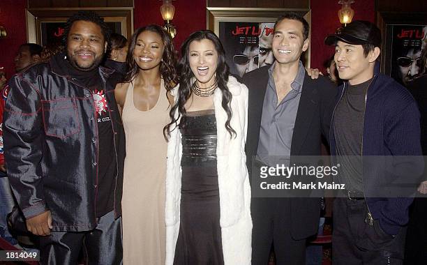 Actors Anthony Anderson, Gabrielle Union, Kelly Hu, Mark Dacascos and Jet Li attend the Warner Brothers premiere of "Cradle 2 the Grave" at the...