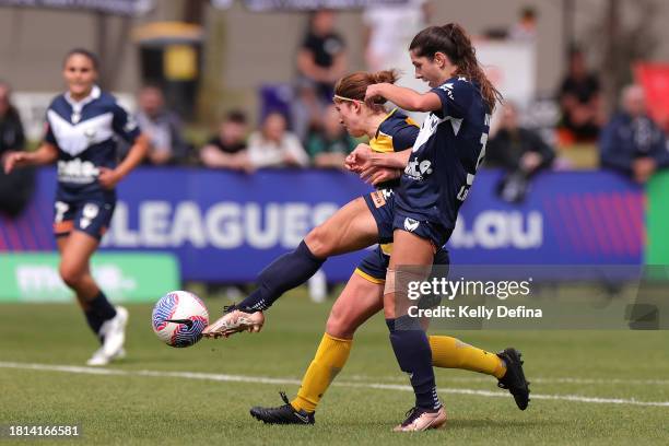 McKenzie Weinert of Victory scores a goal during the A-League Women round six match between Melbourne Victory and Central Coast Mariners at La Trobe...