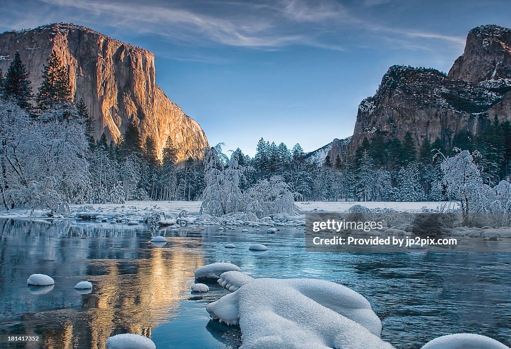 Yosemite winter at the gates