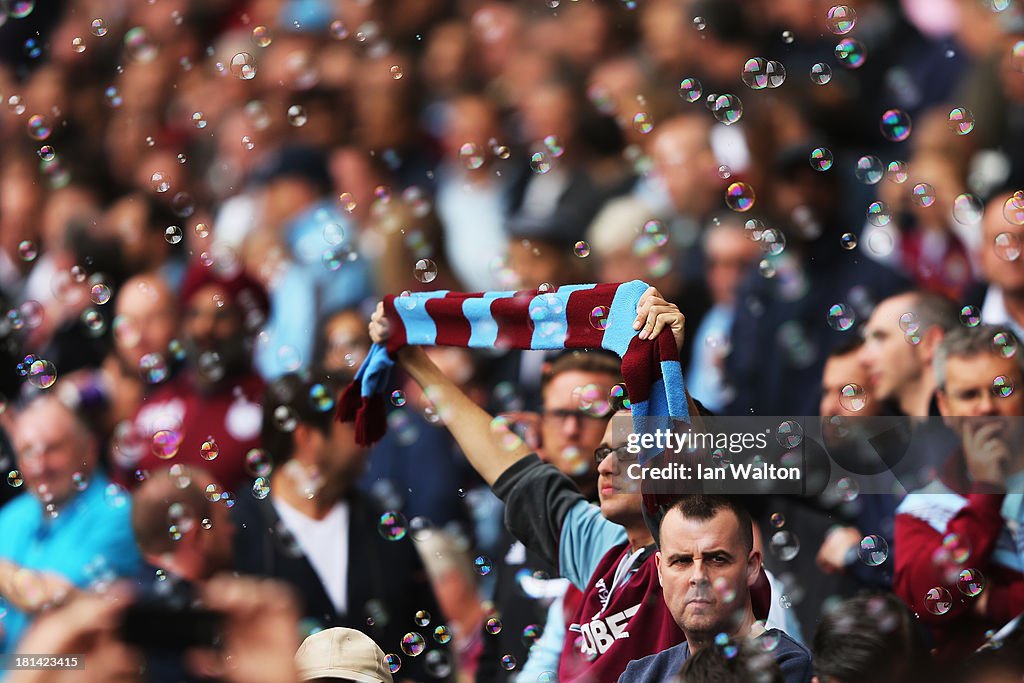 West Ham United v Everton - Premier League