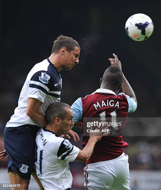 Modibo Maiga Raja 573 Maiga Modibo Stock Photos, High-Res Pictures, and Images - Getty Images