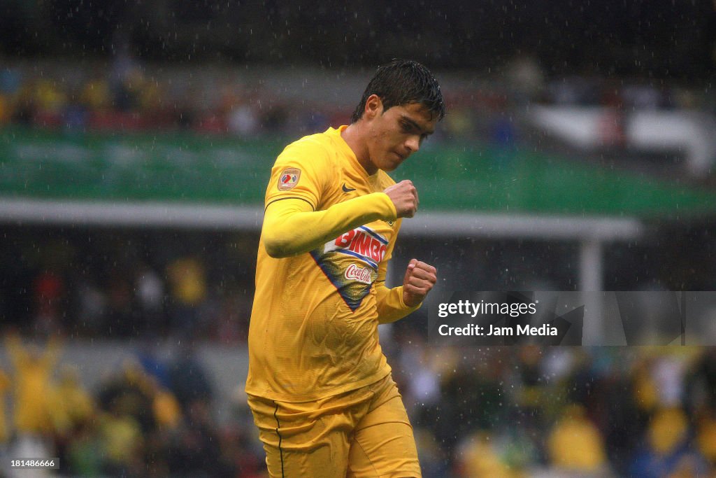 America v Jaguares - Torneo Apertura 2013 Liga MX