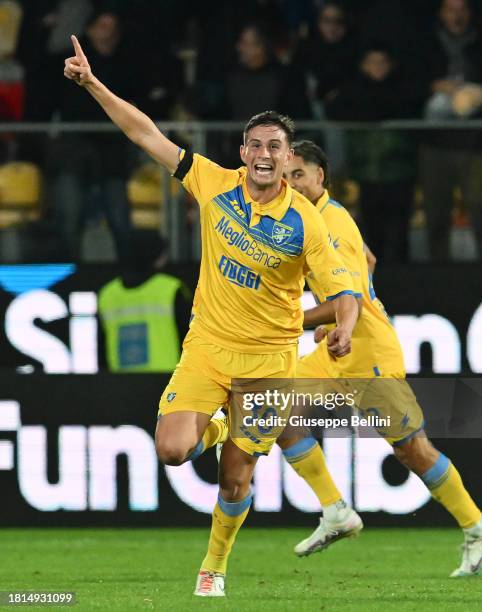 Ilario Monterisi of Frosinone Calcio celebrates after scoring the goal to go 2-1 during the Serie A TIM match between Frosinone Calcio and Genoa CFC...